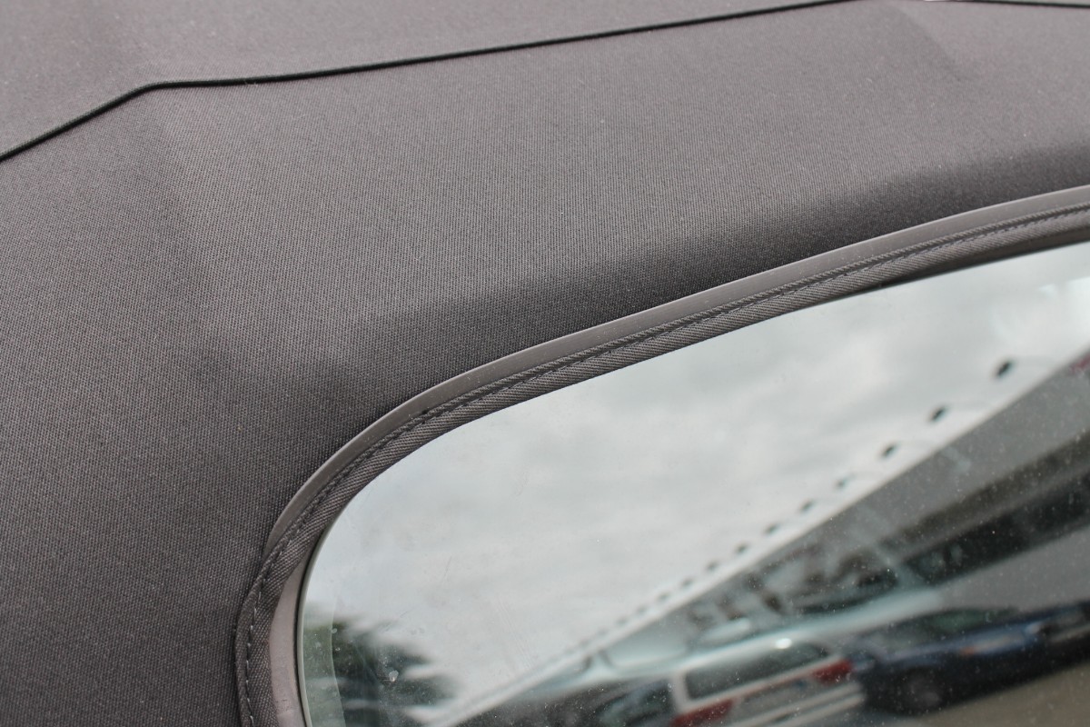 Mazda MX-5 NA/NB convertible top 1-piece with foil window Mazda MX-5 NA/NB convertible top 1-piece with foil window